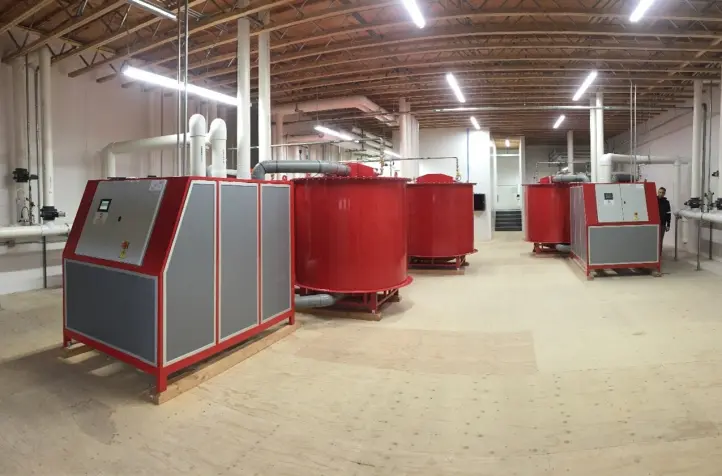 Many CA / CO2 scrubber installations in the USA.
