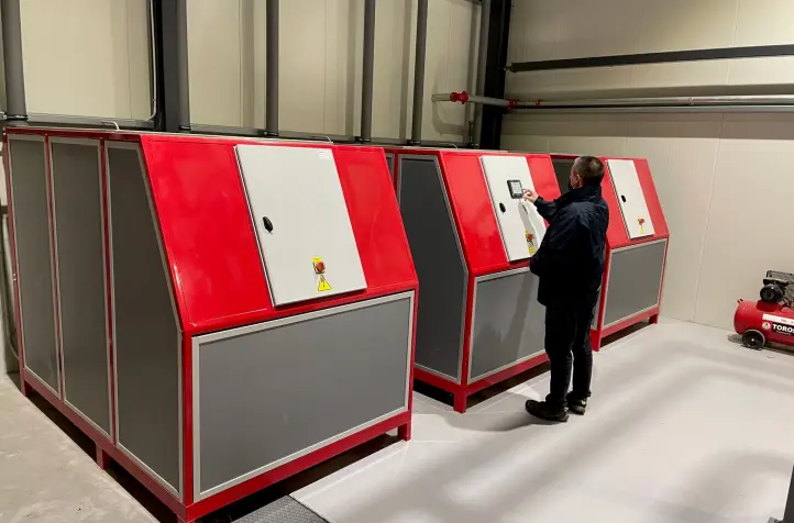 Storing kiwi in regular atmosphere and CA with ethylene convertor / ethylene katalyser.